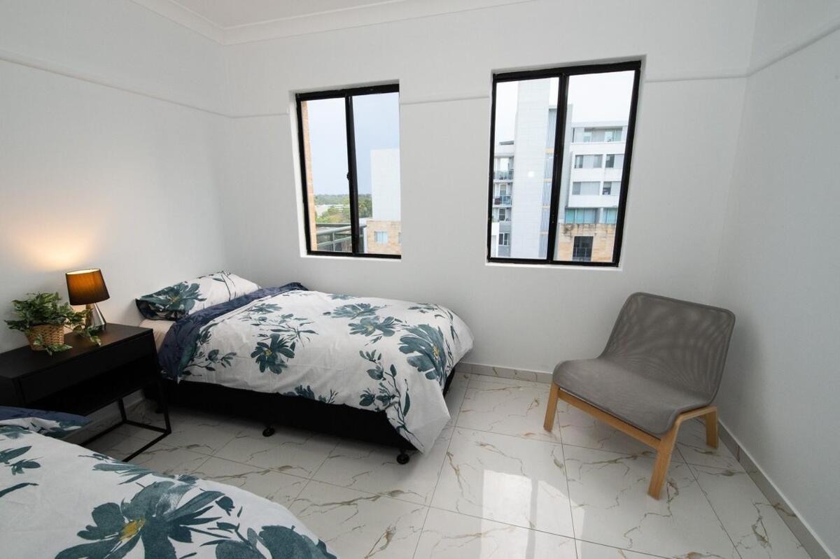2bedrooms, 2-bath, 1 Garage * Sydney