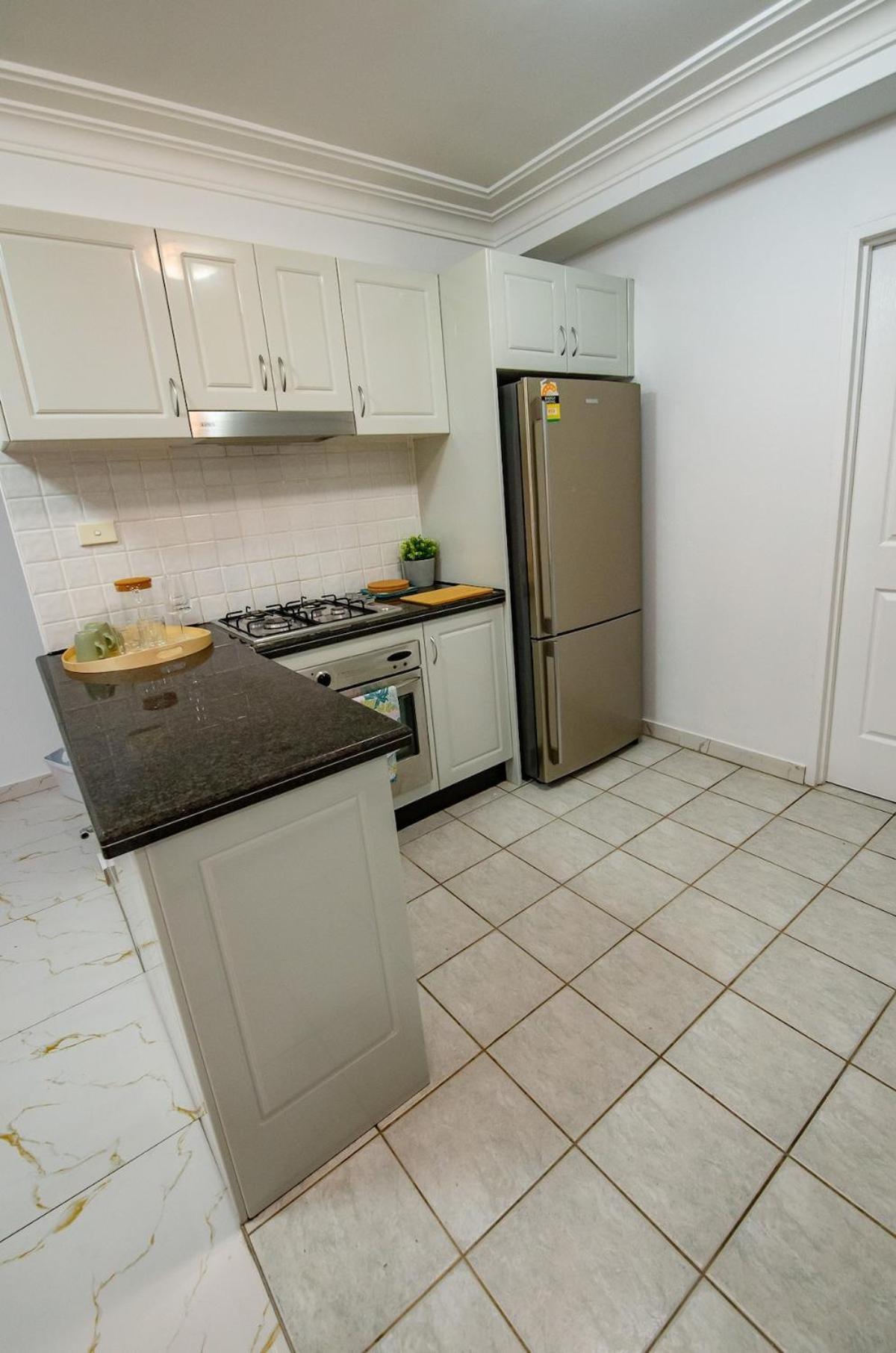 Apartment 2bedrooms, 2-bath, 1 Garage Sydney